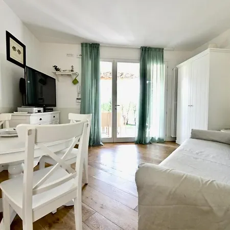 Cascina Del Mar Apartment