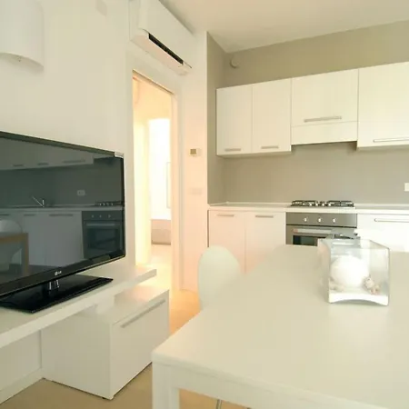 Cascina Del Mar شقة *